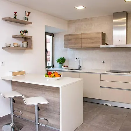 Beautiful Cozy Near Nazare, Leiria&batalha *