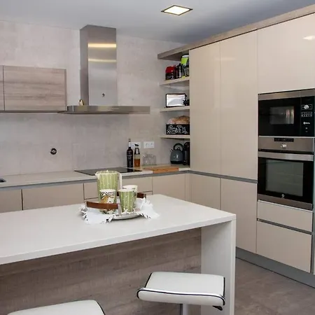 Beautiful Cozy Near Nazare, Leiria&batalha