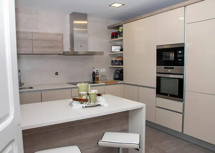 Beautiful Cozy Near Nazare, Leiria&batalha